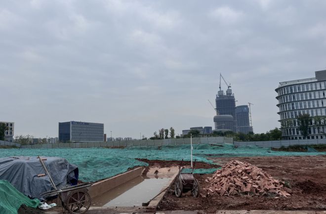 境 促发展丨电力设备影响工地施工 立刻解决！九游会真人游戏第一品牌进万企 解难题