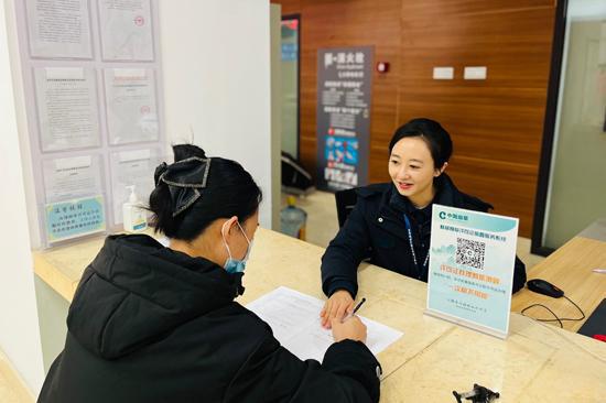 ：春风化雨润民心 雷锋精神绽芳华j9九游会入口首页桂林城区烟草(图2)