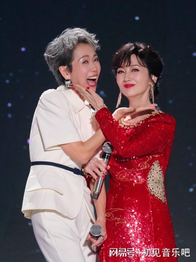 子许仙30年后撒糖竟藏惊天秘密ag九游会登录神仙售后！白娘(图5)