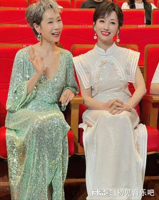 子许仙30年后撒糖竟藏惊天秘密ag九游会登录神仙售后！白娘(图2)